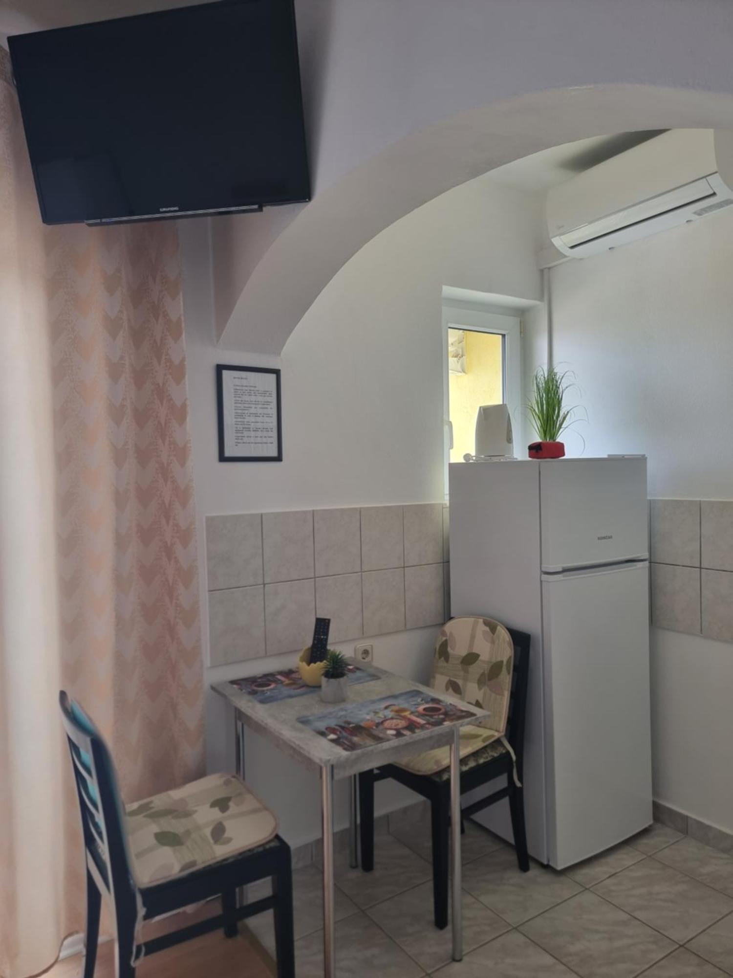 Apartmani Alen Dinjiška Exterior foto