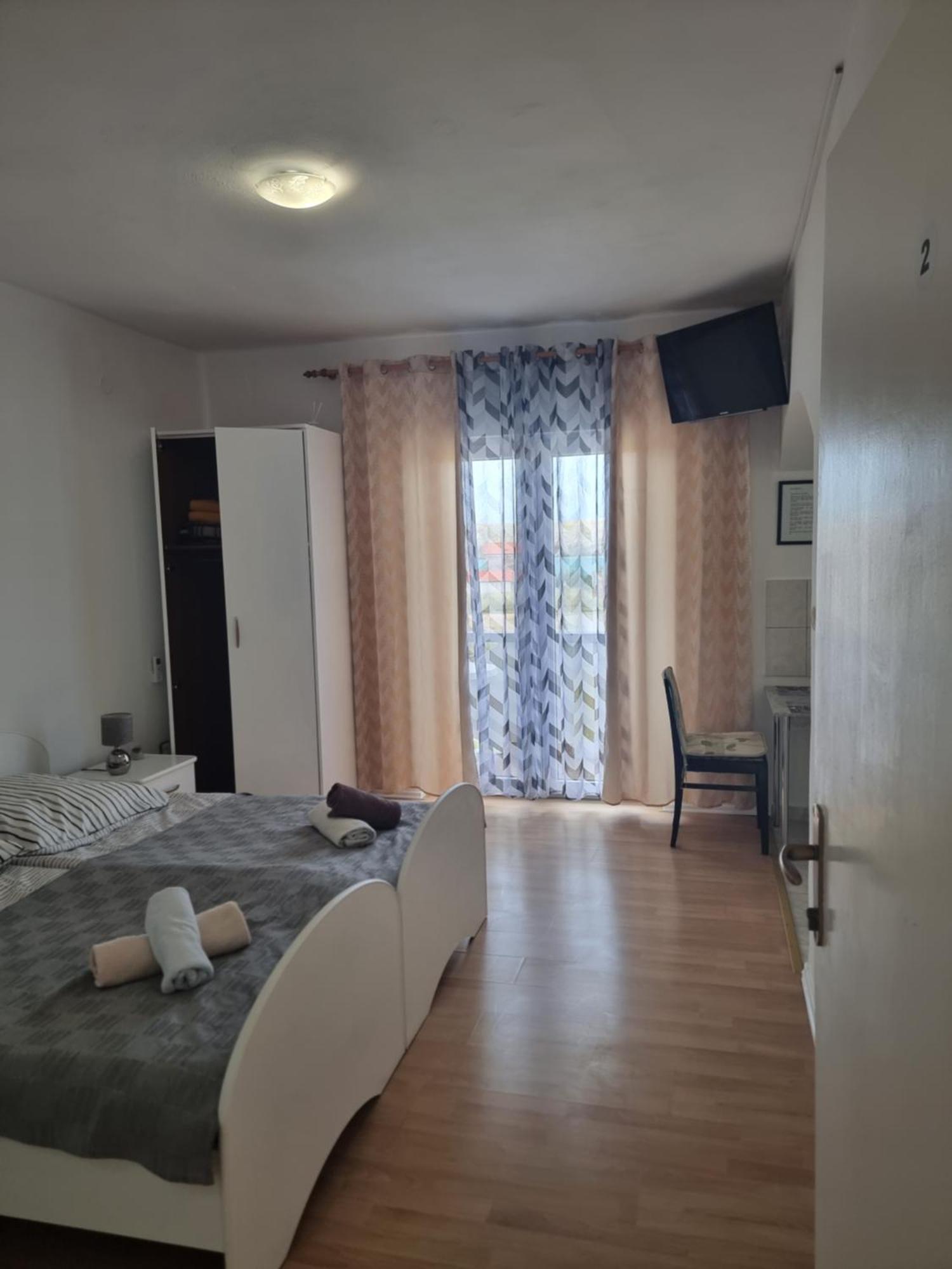 Apartmani Alen Dinjiška Exterior foto