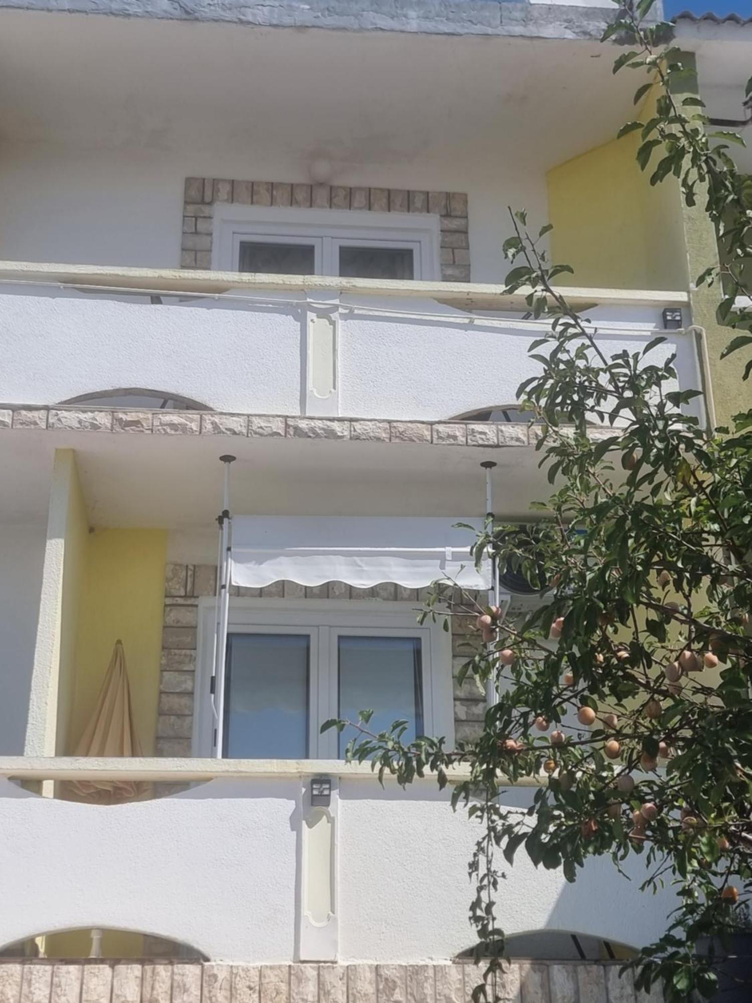 Apartmani Alen Dinjiška Exterior foto